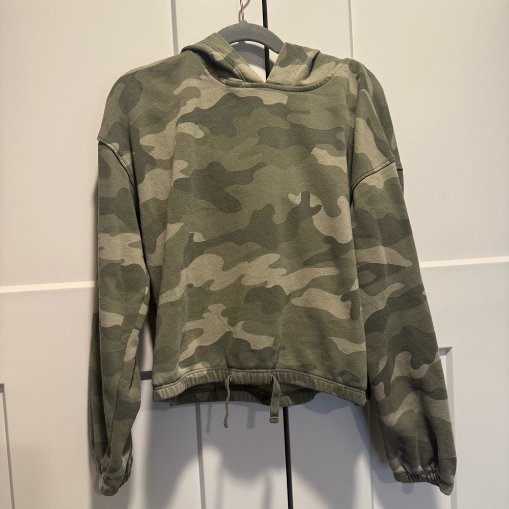 Old Navy Green Camouflage Hoodie Youth Medium